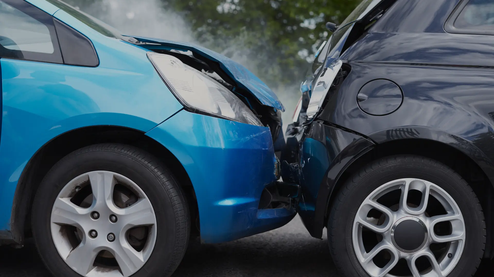 Minor Car Accidents: When to Lawyer Up for Maximum Compensation<span class=